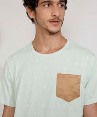 Camiseta-Masculina-Estampada-Manga-Curta-Gola-Careca-Mini-Print-com-Bolso-de-Suede-Verde-Claro-9971314-Verde_Claro_5