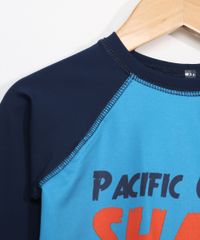 Blusa-de-Praia-Infantil-Raglan-Manga-Longa-Tubarao-com-Protecao-UV50--Azul-9976179-Azul_4