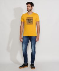 Camiseta-Masculina-Slim-Manga-Curta-Gola-Careca--Trust--com-Relevo-Mostarda-9961986-Mostarda_3