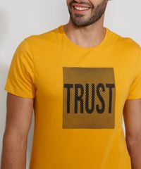 Camiseta-Masculina-Slim-Manga-Curta-Gola-Careca--Trust--com-Relevo-Mostarda-9961986-Mostarda_6