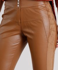 Calca-Feminina-Flare-com-Recortes-Laterais-em-Suede-Caramelo-8889211-Caramelo_4 Calca-Feminina-Flare-com-Recortes-Laterais-em-Suede-Caramelo-8889211-Caramelo_4