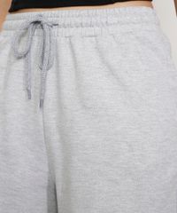 Bermuda-de-Moletom-Feminina-com-Cordao-e-Bolsos-Cinza-Mescla-Claro-9988096-Cinza_Mescla_Claro_4