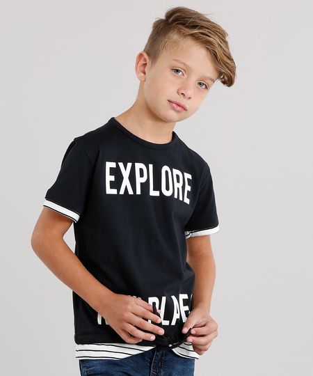 Camiseta-Infantil-Sobreposicao--Explore--com-Cordao-Manga-Curta-Gola-Careca-em-Algodao---Sustentavel-Preta-9036573-Preto_1
