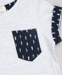 Camiseta-Infantil-com-Bolso-Estampado-Manga-Curta-Gola-Careca-em-Algodao---Sustentavel-Cinza-Mescla-Claro-9132287-Cinza_Mescla_Claro_4