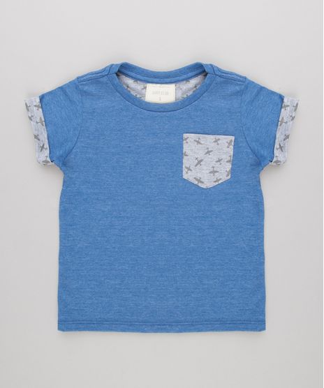 Camiseta-Infantil-com-Bolso-Estampado-de-Avioes-Manga-Curta-Gola-Careca-em-Algodao---Sustentavel-Azul-9132288-Azul_1