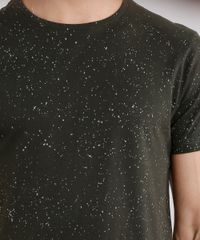 Camiseta-Masculina-Slim-Fit-Estampada-de-Respingos-Manga-Curta-Gola-Careca-Verde-Militar-9115993-Verde_Militar_4