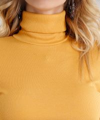 Blusa-Feminina-Gola-Alta-Basica-Canelada-Manga-Longa-Amarelo-Escuro-9083013-Amarelo_Escuro_4