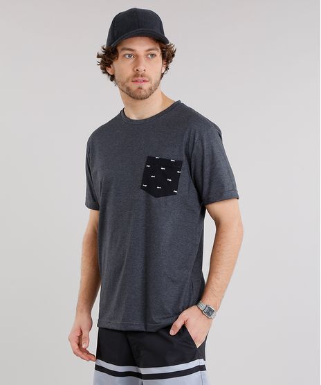 Camiseta-Masculina-com-Bolso-Estampado-de-Peixes-Manga-Curta-Gola-Careca-Cinza-Mescla-Escuro-9125661-Cinza_Mescla_Escuro_1