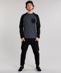 Camiseta-Masculina-Raglan-com-Bolso-Manga-Longa-Gola-Careca-Cinza-Mescla-Escuro-9120518-Cinza_Mescla_Escuro_3