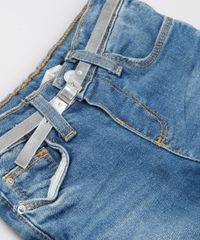 Calca-Jeans-Infantil-Barra-Desfiada-com-Cinto-Metalizado-Azul-Medio-9141720-Azul_Medio_4
