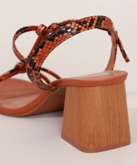 Sandalia-Feminina-com-No-Salto-Medio-em-Madeira-Estampado-Animal-Print-Cobra-Oneself-Caramelo-9986000-Caramelo_4