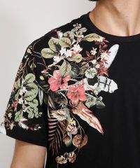 Camiseta-Masculina-Manga-Curta-com-Estampa-Floral-Gola-Careca-Preta-9980968-Preto_2