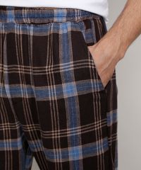 Calca-de-Flanela-Masculina-Reta-Estampada-Xadrez-com-Bolsos-Preta-9984637-Preto_4
