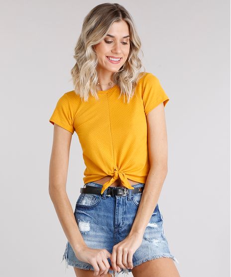 Blusa-Feminina-Cropped-com-No-Canelada-Decote-Redondo-Manga-Curta-Amarelo-Escuro-9035915-Amarelo_Escuro_1