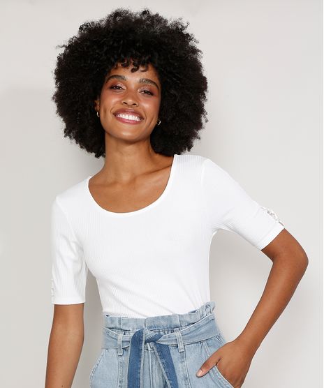 Blusa-Feminina-Basica-Manga-Curta-com-Perolas-Canelada-Decote-Redondo-Off-White-9975246-Off_White_1
