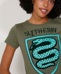 Camiseta-Feminina-Manga-Curta-Harry-Potter-Sonserina-Flocada-Decote-Redondo-Verde-Militar-9983832-Verde_Militar_6 Camiseta-Feminina-Manga-Curta-Harry-Potter-Sonserina-Flocada-Decote-Redondo-Verde-Militar-9983832-Verde_Militar_6