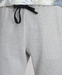 Bermuda-Masculina-em-Moletom-com-Bolsos-Cinza-Mescla-Claro-8886545-Cinza_Mescla_Claro_4