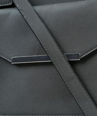 Bolsa-Feminina-Trapezio-com-Bolsos-e-Alca-Removivel-Chumbo-8883248-Chumbo_4