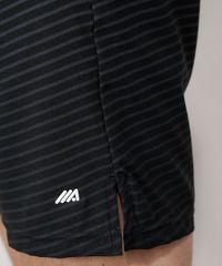 Bermuda-Masculina-Listrada-Esportiva-Ace-com-Bolsos-de-Ziper-e-Recortes-Preta-9983461-Preto_4