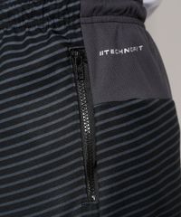Bermuda-Masculina-Listrada-Esportiva-Ace-com-Bolsos-de-Ziper-e-Recortes-Preta-9983461-Preto_5