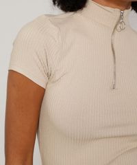 Blusa-Feminina-Manga-Curta-Canelada-com-Ziper-de-Argola-Gola-Alta-Kaki-9680111-Kaki_4