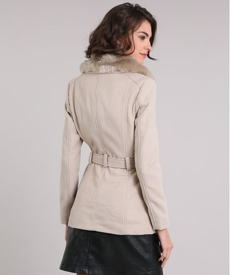 casaco feminino com gola de pelo