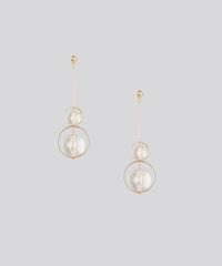 Brinco-Feminino-Longo-com-Corrente-e-Pingente-de-Esfera-Dourado-9029792-Dourado_1