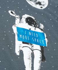 Camiseta-Infantil-Astronauta--I-Need-More-Space--Manga-Curta-Gola-Careca-Chumbo-9183621-Chumbo_3
