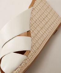 Tamanco-Feminino-Malu-Super-Comfort-Anabela-Alta-com-Tiras-Cruzadas-e-Palha-Off-White-9962604-Off_White_4