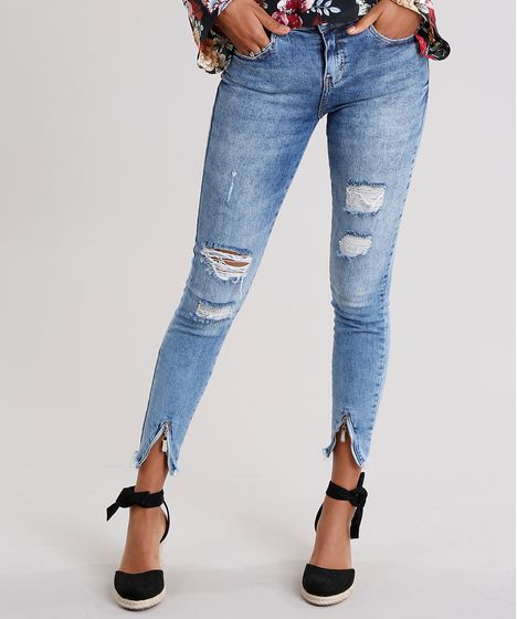 calça jeans barra destroyed