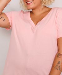 Camiseta-Plus-Size-Feminina-Manga-Curta-Decote-V-Rosa-Claro-9952769-Rosa_Claro_6