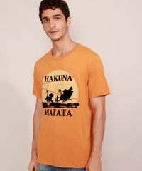 Camiseta-Masculina-Manga-Curta-O-Rei-Leao--Hakuna-Matata--Flocada-Gola-Careca-Mostarda-9982838-Mostarda_5