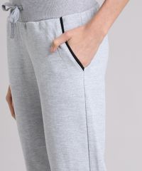 Calca-Feminina-Basica-em-Moletom-com-Bolsos-Cinza-Mescla-Claro-9218355-Cinza_Mescla_Claro_4