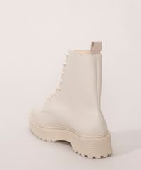 Coturno Off White Cano Baixo Feminino vista traseira Coturno Off White Cano Baixo Feminino vista traseira