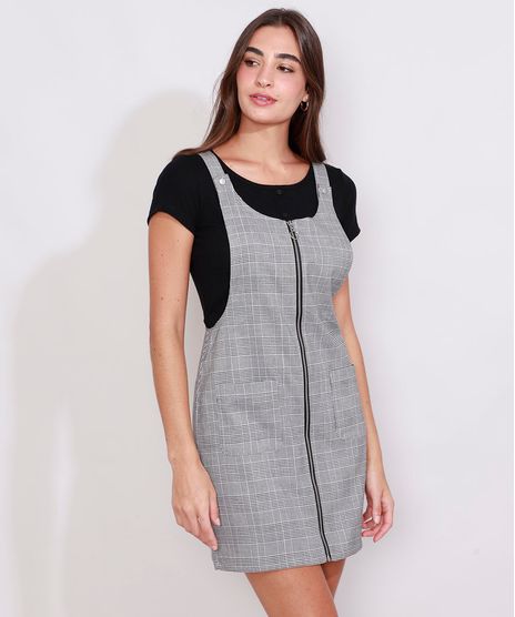 Salopete-Feminina-Estampada-Xadrez-com-Bolsos-e-Ziper-de-Argola-Preta-9971992-Preto_1