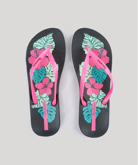 Chinelo-Feminino-Ipanema-com-Estampa-Floral-Preto-9184135-Preto_1