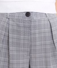 Bermuda-Alfaiataria-Estampada-Xadrez-com-Pregas-Cintura-Alta-Cinza-9990727-Cinza_5