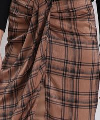 Saia-Feminina-Midi-Xadrez-Acetinada-com-Fenda-Kaki-9197217-Kaki_4