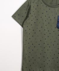 Camiseta-Infantil-Estampado-Geometrico-com-Bolso-Manga-Curta-Gola-Careca-Verde-Militar-9978943-Verde_Militar_4
