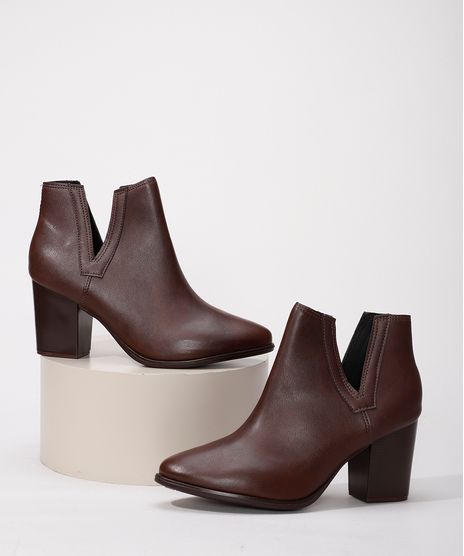 Bota-Feminina-Ankle-Boot-Cano-Curto-Salto-Grosso-Medio-Bico-Fino-com-Recorte-Beira-Rio-Marrom-Escuro-9986399-Marrom_Escuro_1