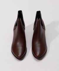 Bota-Feminina-Ankle-Boot-Cano-Curto-Salto-Grosso-Medio-Bico-Fino-com-Recorte-Beira-Rio-Marrom-Escuro-9986399-Marrom_Escuro_6