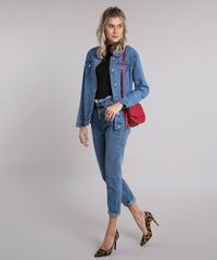 Calca-Jeans-Feminina-Mom-Pants-com-Ilhos-e-Cos-Desfiado-com-Cinto-Azul-Medio-9010647-Azul_Medio_3