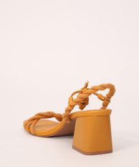 Sandalia-Feminina-Salto-Quadrado-Medio-Bico-Quadrado-com-Corda-e-Amarracao-Oneself-Mostarda-9990686-Mostarda_5 Sandalia-Feminina-Salto-Quadrado-Medio-Bico-Quadrado-com-Corda-e-Amarracao-Oneself-Mostarda-9990686-Mostarda_5
