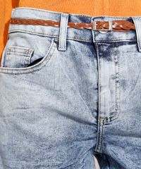 Short-Midi-Jeans-Marmorizado-com-Barra-Dobrada-e-Cinto-Cintura-Media-Azul-Claro-9992282-Azul_Claro_4