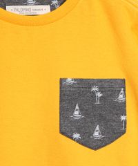Camiseta-Infantil-com-Bolso-Estampado-de-Coqueiros-Manga-Curta-Gola-Careca-Mostarda-9980377-Mostarda_3