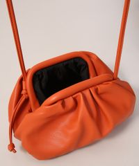 Bolsa-Clutch-Franzida-com-Alca-Transversal-Laranja-9979904-Laranja_4