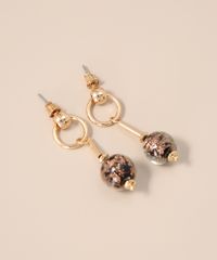 Brinco-Feminino-Circular-Vazado-com-Pingente-de-Esfera-Dourado-9980809-Dourado_3