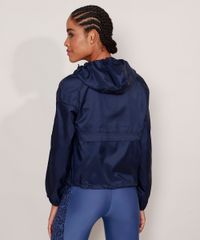 Jaqueta-Corta-Vento-com-Recorte-Bolso-e-Capuz-Azul-Marinho-9968442-Azul_Marinho_2 Jaqueta-Corta-Vento-com-Recorte-Bolso-e-Capuz-Azul-Marinho-9968442-Azul_Marinho_2