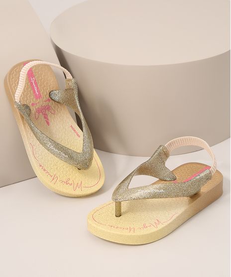 Chinelo-Infantil-com-Brilho-e-Elastico-Posterior-Ipanema-Bege-9991420-Bege_1