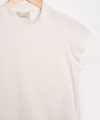 Blusa-Juvenil-Cropped-Canelada-Manga-Curta-Gola-Alta-Off-White-9987274-Off_White_3